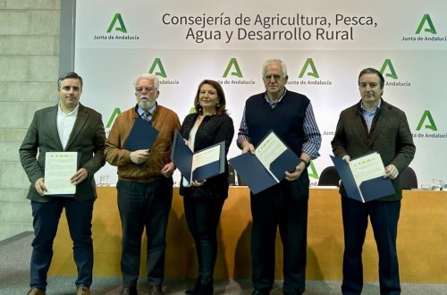 Andalucía pide al MAPA aplazar la entrada en vigor del cuaderno digital agrario hasta enero de 2026