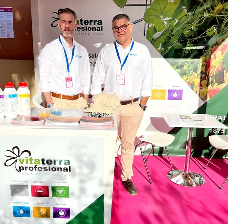 Grupo Mirat acude con su gama Vitaterra Profesional al Congreso Internacional de Frutos Rojos