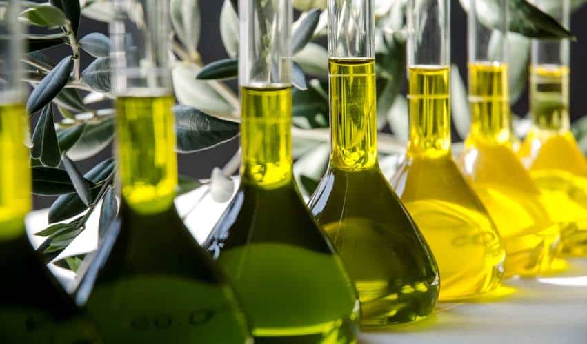 Las salidas de aceite de oliva al mercado podrían haber llegado a 94.350 t en mayo