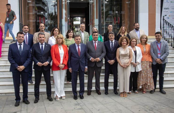 Apoyo total al sector en el cierre del 8º Congreso Internacional de Frutos Rojos