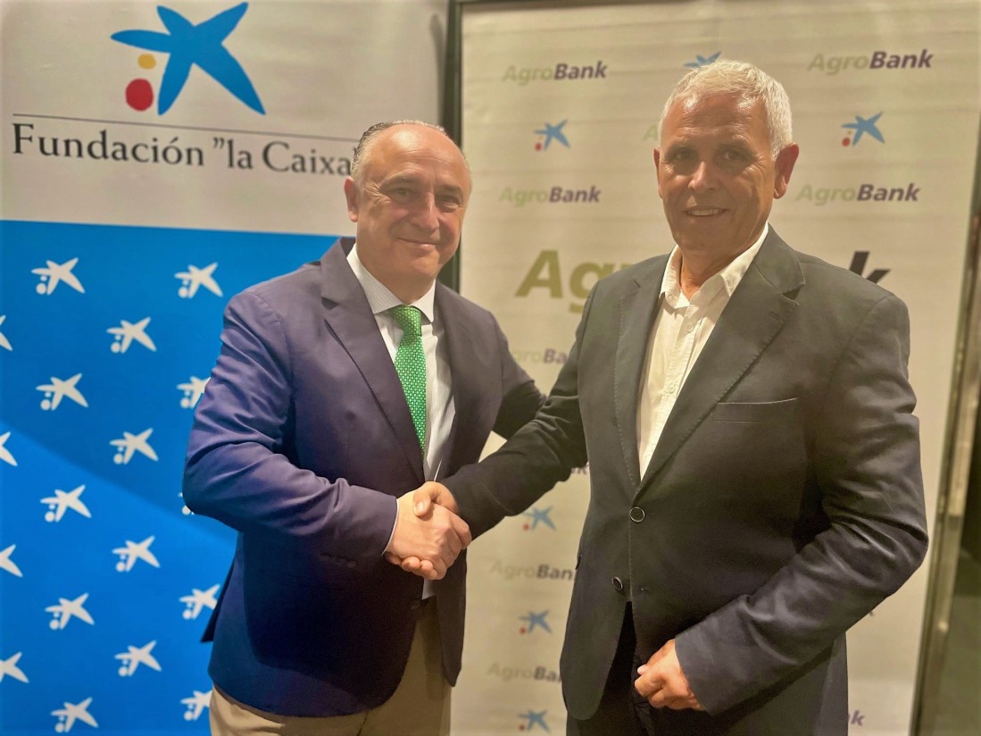 Cooperativas Agro-alimentarias de Andalucía y CaixaBank se alían para reforzar el conocimiento y la competitividad del modelo cooperativo