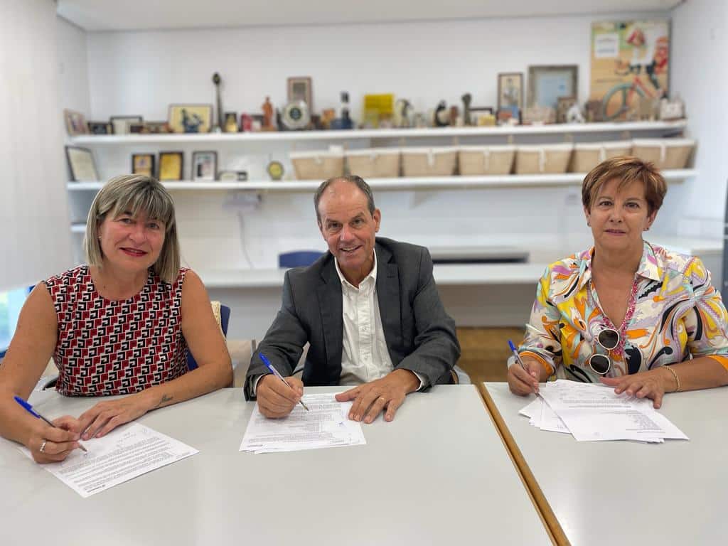 Cerealto firma el acuerdo para mantener la actividad productiva de su fábrica de Venta de Baños
