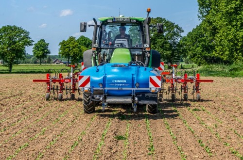 El depósito frontal SprayHub de Lemken, ahora con cambio de fila individual