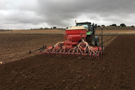 Más de un millar de beneficiarios de la subvención estatal de 9,5 M€ del Plan Renove 2023 de maquinaria agrícola