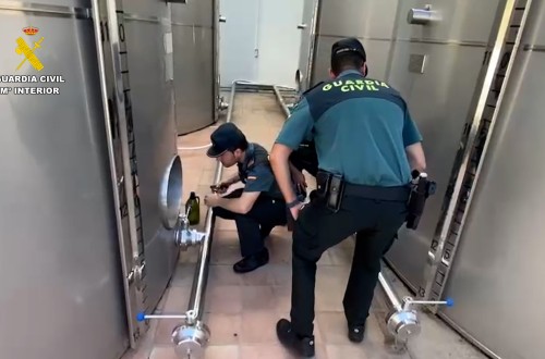 Dos detenidos por robar 56 t de aceite de oliva virgen extra en una almazara de Córdoba