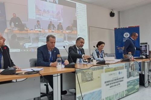 Orellana destaca que la ganadería del país casi duplica el objetivo de reducción anual del 3% de emisiones de amoniaco