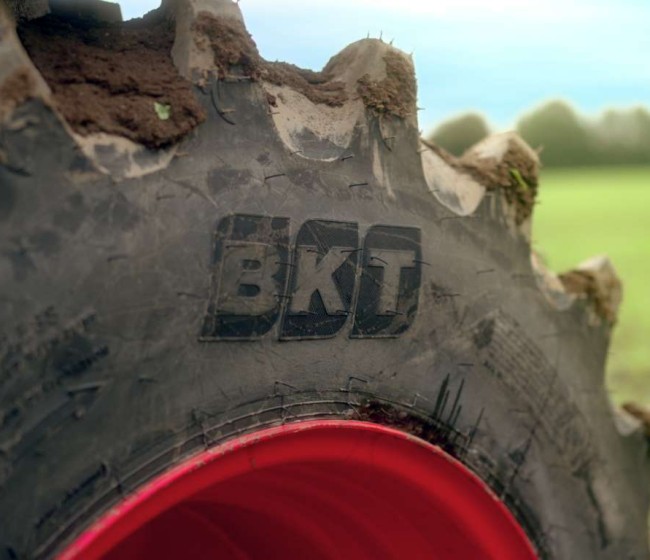 Los neumáticos BKT Agrimax V-Flecto obtienen la marca de garantía DLG Approved