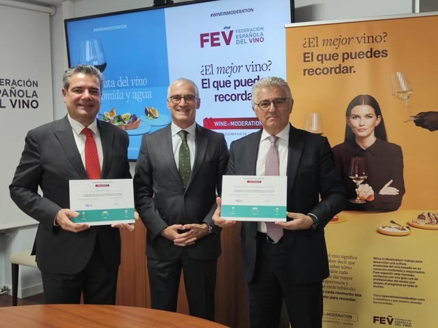 Hostelería de España y AECOC firman con la FEV su adhesión al programa Wine in Moderation