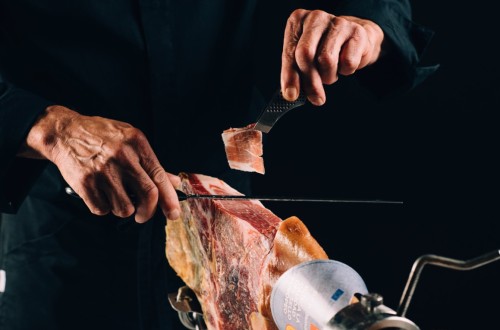 Los secretos del «Marcado a Frío» de la DOP Jamón de Teruel. Por Ricardo Mosteo