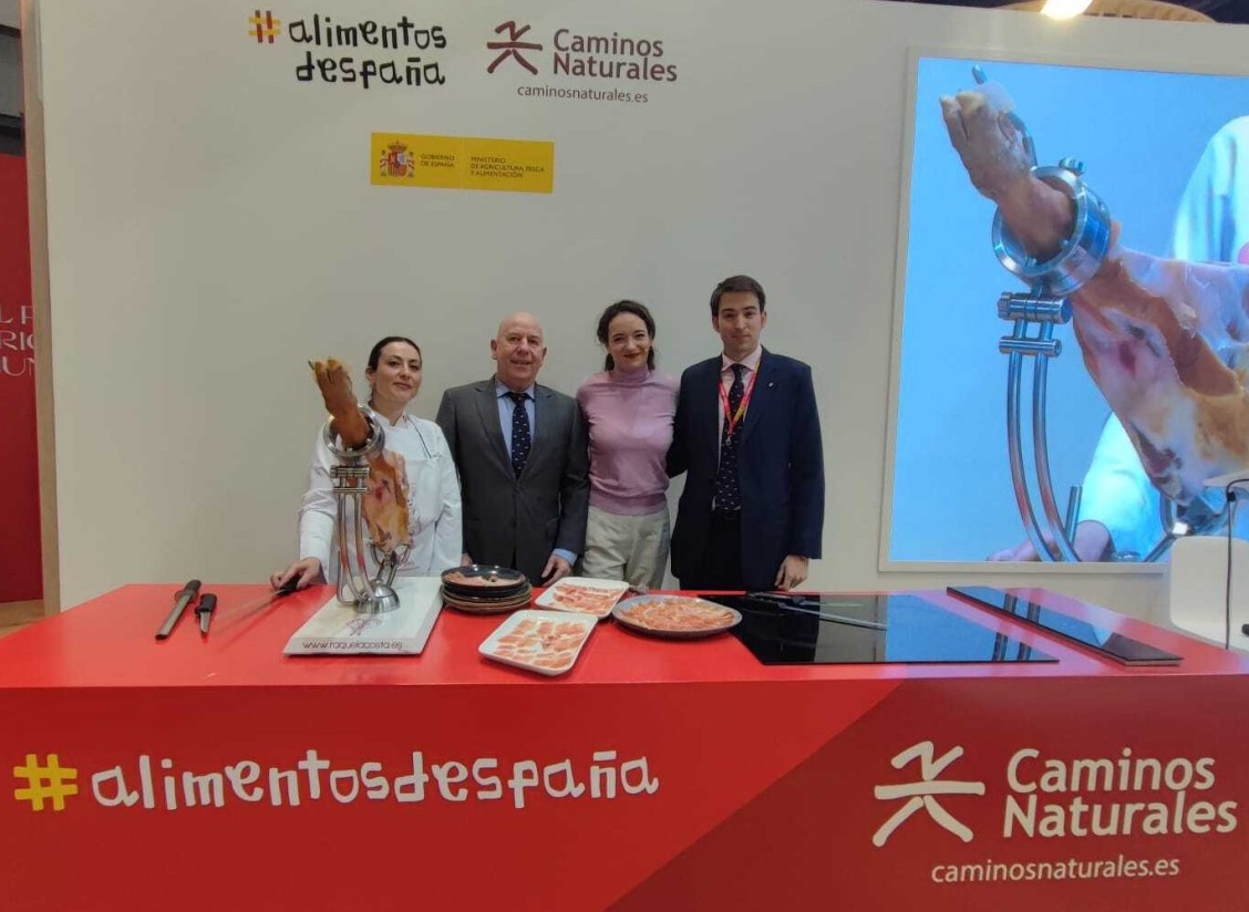 Interporc muestra el jamón de capa blanca en FITUR