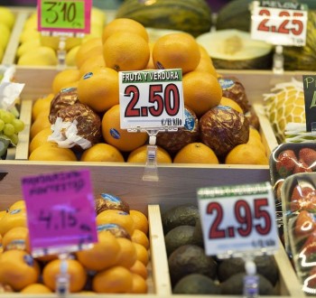 Los precios de los alimentos aumentan un 2,2% en febrero con las frutas como principal impulsor