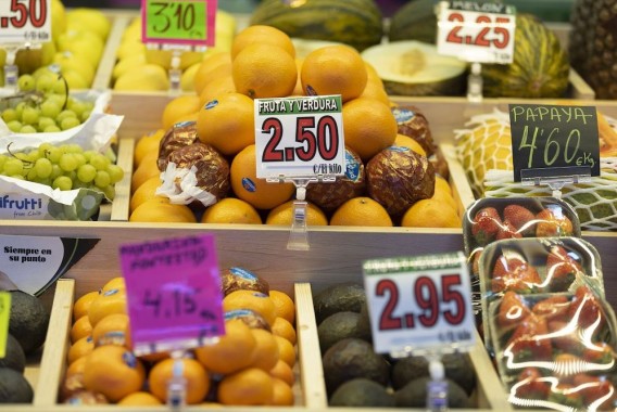 Los precios de los alimentos aumentan un 2,2% en febrero con las frutas como principal impulsor
