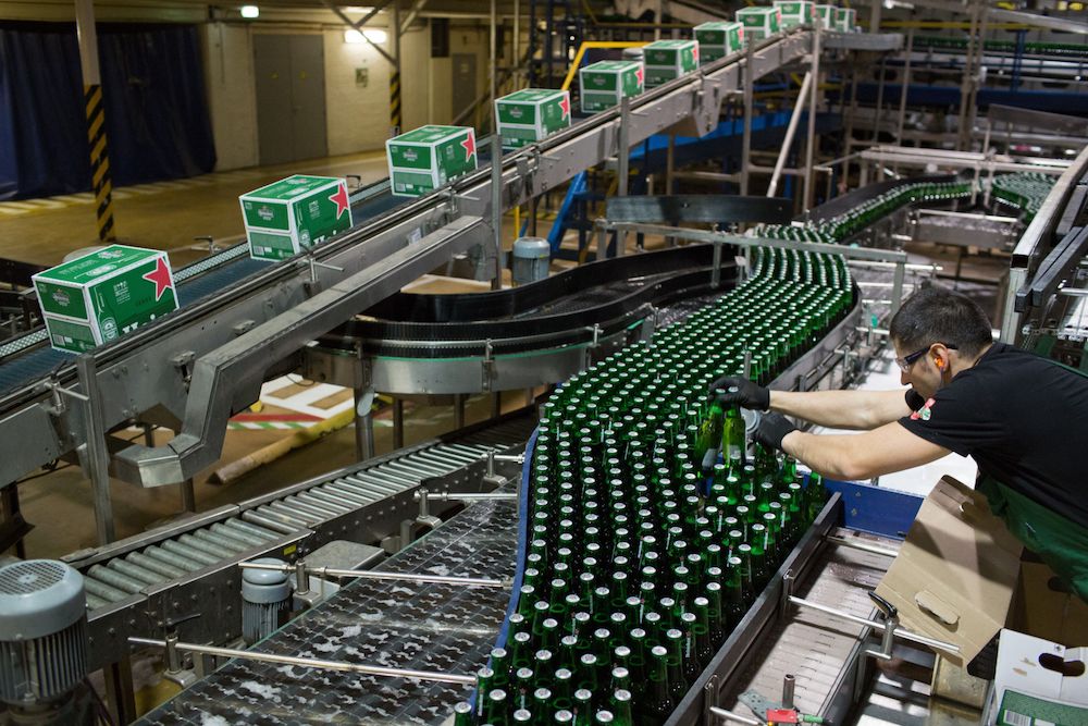 Heineken selecciona a Siemens para el programa de descarbonización de sus plantas de producción