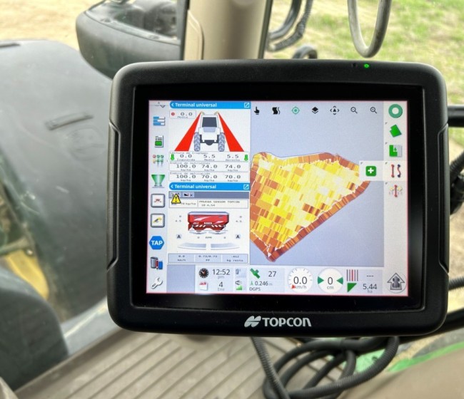 CropSpec de Topcon, dosificación variable de fertilizante en tiempo real por sensor óptico