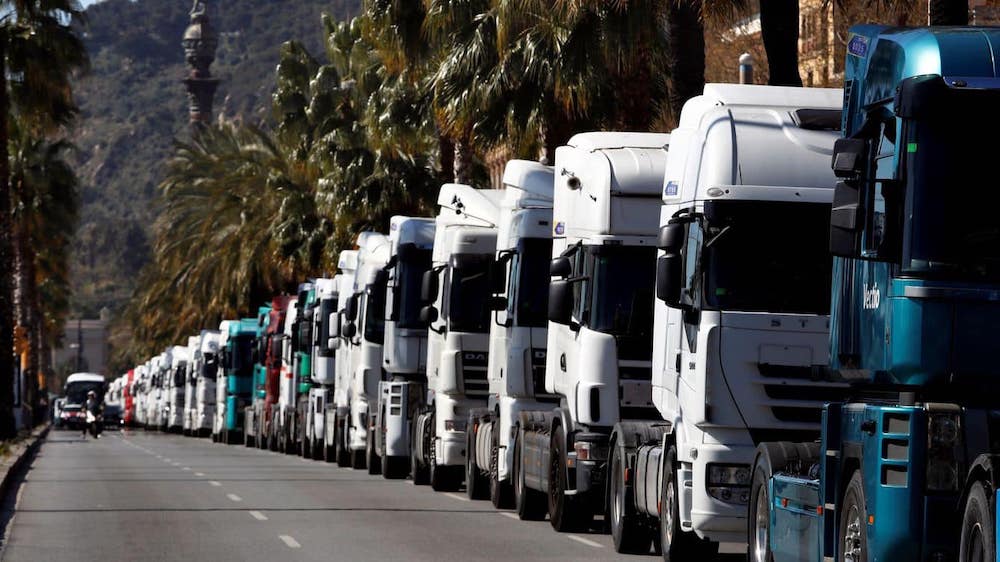 La plataforma Nacional por la Defensa del Transporte se une este sábado a las protestas de los agricultores con un paro indefinido