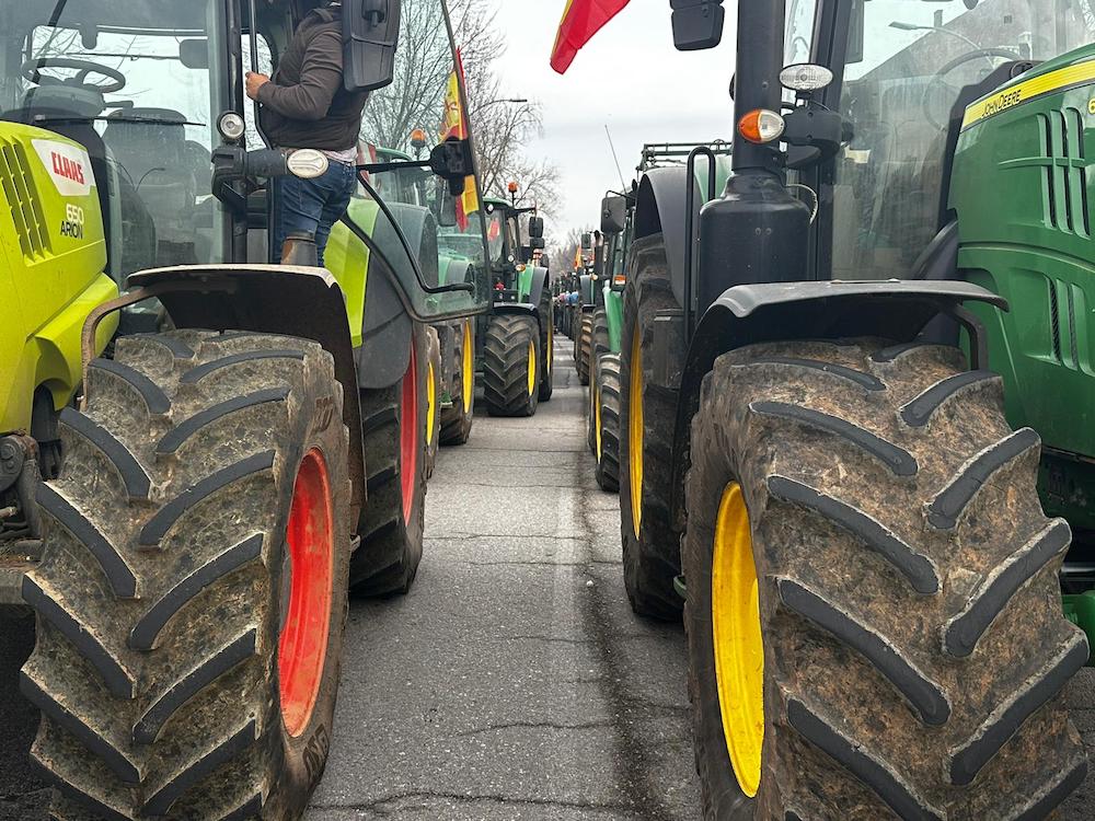 Los agricultores navarros se retiran del centro de Pamplona tras lograr compromisos del Gobierno autonómico