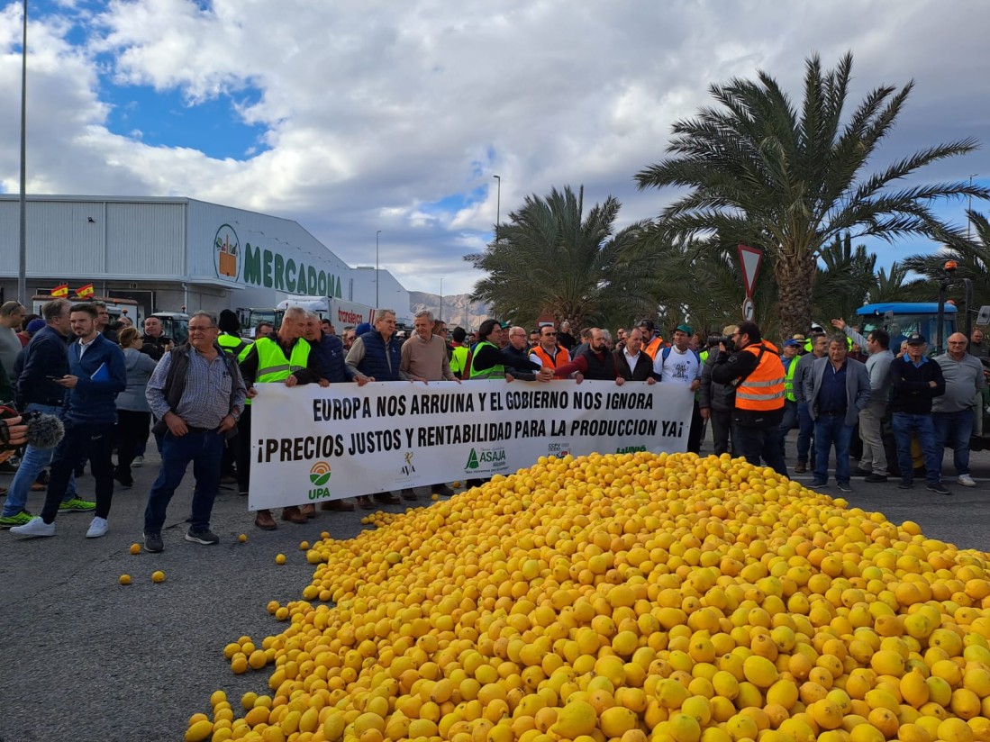 El campo mantiene el pulso pese a las 18 medidas anunciadas por el ministro