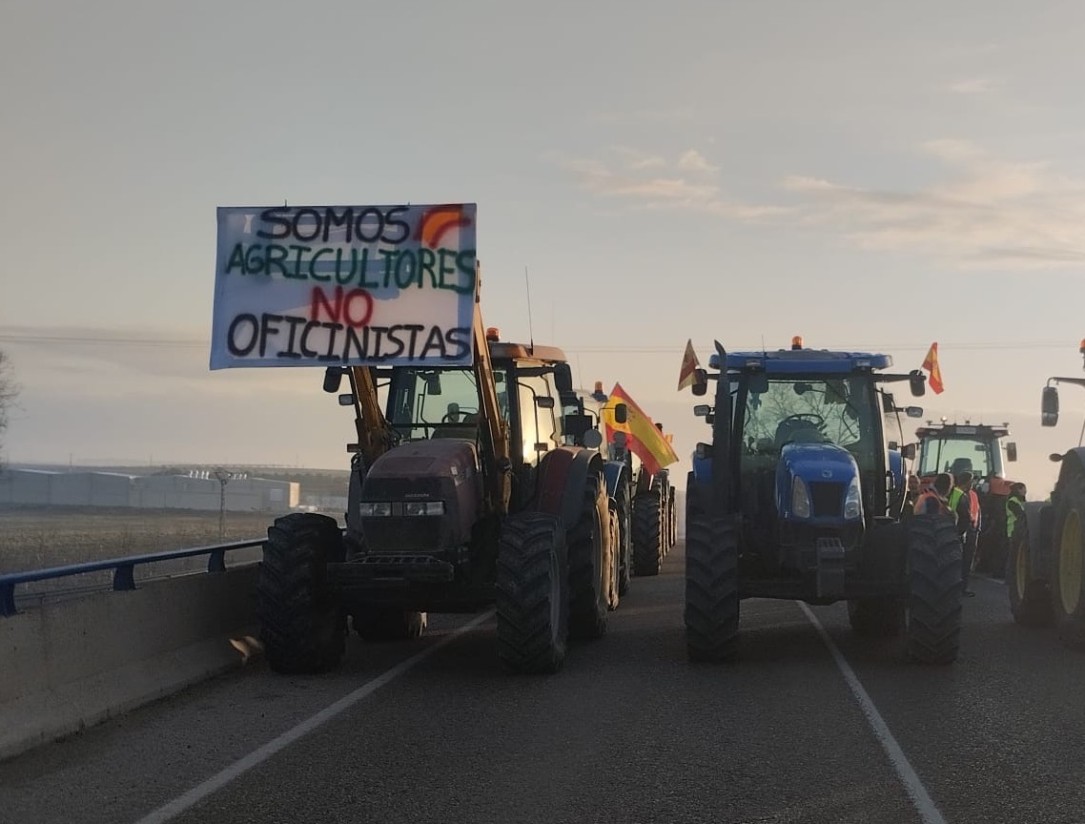 La protesta de los agricultores continúa por segunda jornada consecutiva