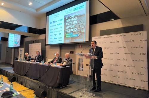 Luis Planas: “Se va a movilizar una inversión público-privada de 2.416 M€ para modernizar más de 700.000 ha de regadío hasta 2027”
