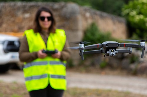 Abierto el plazo de inscripción en los cursos gratuitos de pilotaje de drones para mujeres rurales