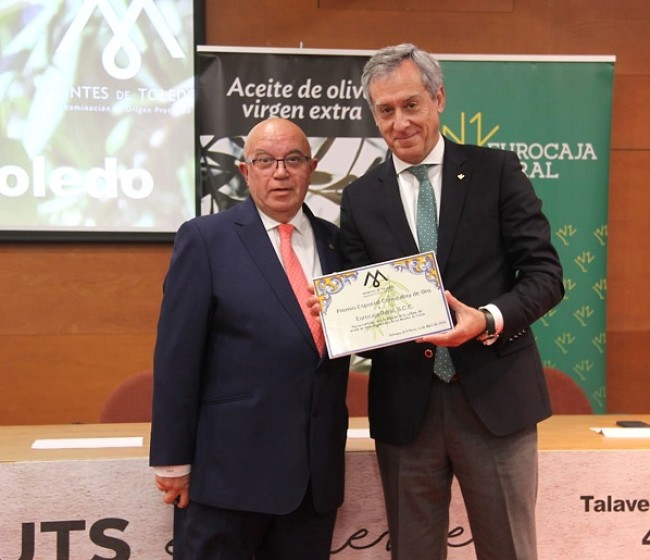 Eurocaja Rural, recibe el premio ‘Cornicabra de Oro’ por la DOP Aceite Montes de Toledo