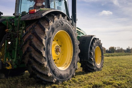 Nokian Tyres presenta la gama de productos Soil King VF para tractores de alta potencia