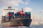 La balanza comercial de la UE pasa del superávit al déficit en enero