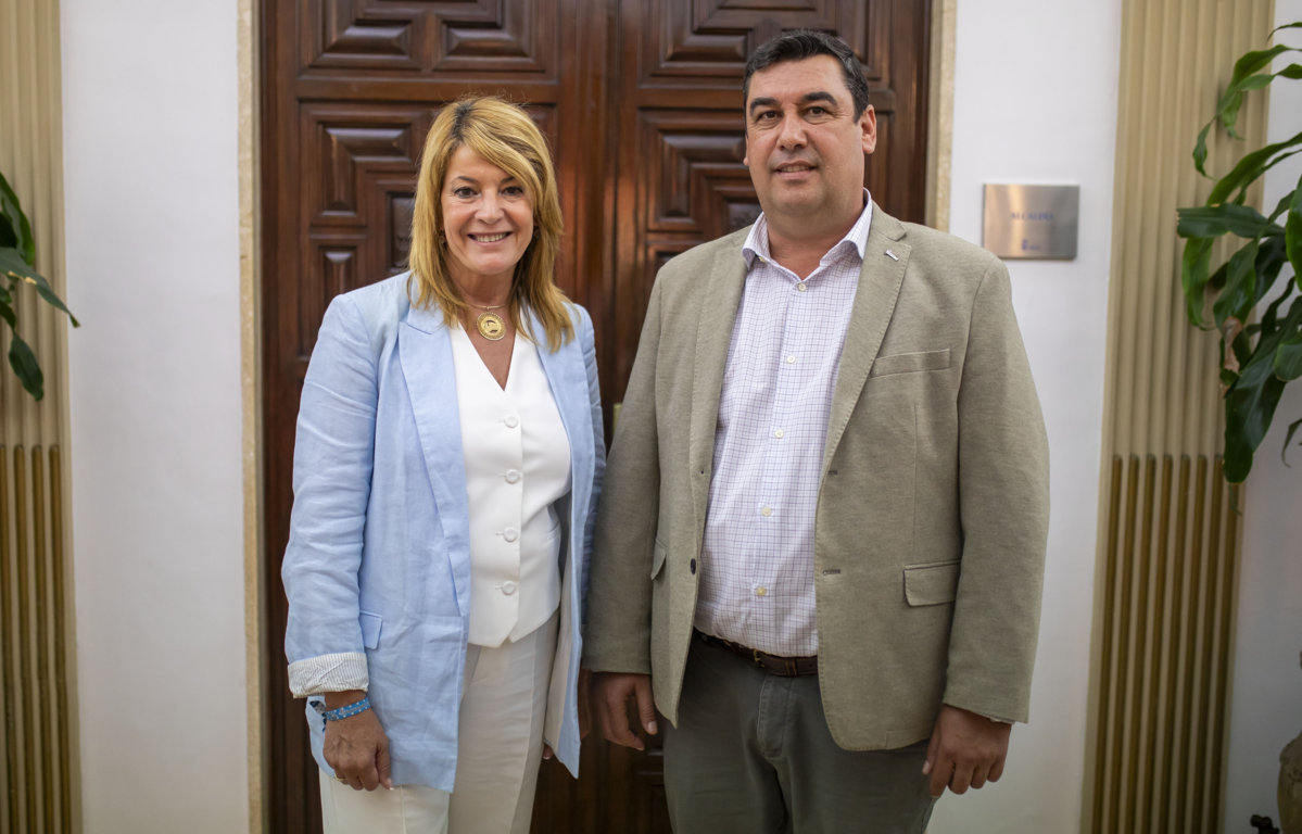 Huelva renueva su compromiso con el Congreso Internacional de Frutos Rojos