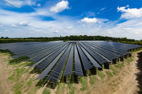 Italia prohíbe la instalación de placas solares en tierras agrícolas