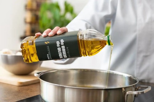 El aceite de orujo de oliva cierra una campaña «atípica» con un consumo interno que sube al 30%