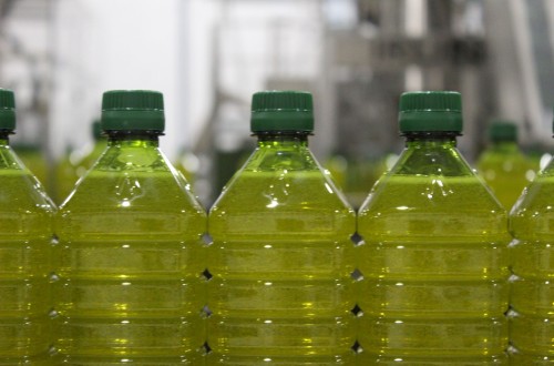 La demanda de aceite de oliva crece un 48% en febrero tras una caída del 40% en el precio