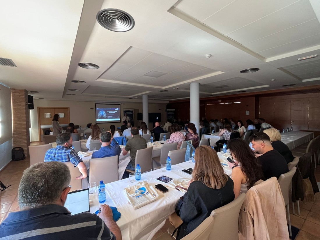Ceva analiza la fiebre Q en sendas jornadas formativas