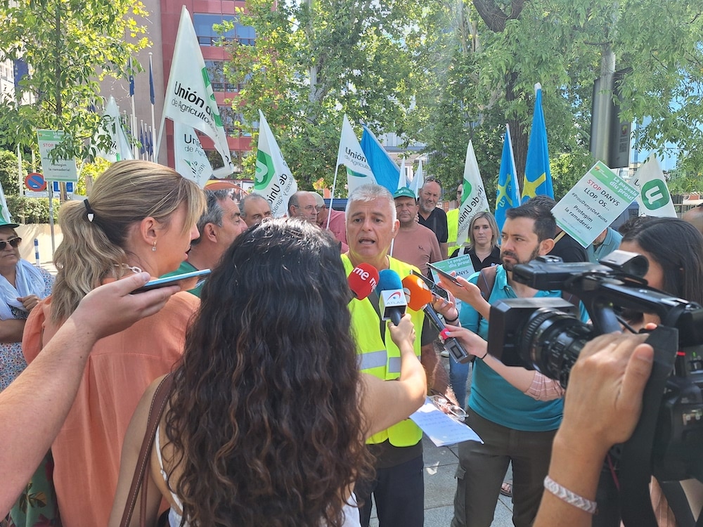 Unión de Uniones pide protección para el sector ganadero frente a los ataques del lobo