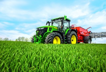 John Deere cierra el año fiscal 2025 con un beneficio neto de 5.027 millones de dólares