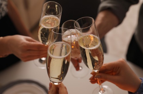 La producción y exportación de vino espumoso de la UE bajó un 8% en 2023