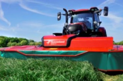 Kverneland lanza la nueva serie 2800 F de segadoras frontales de discos