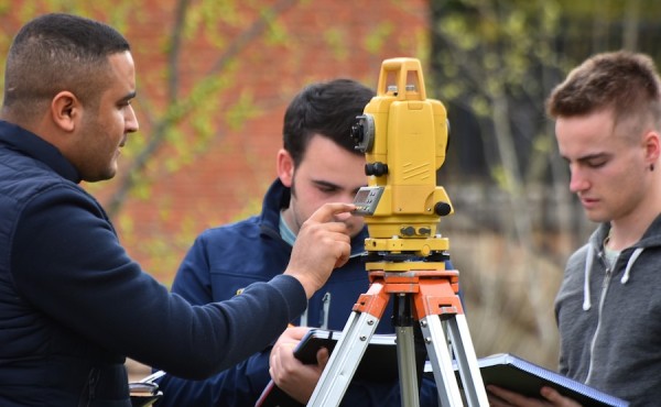 Máster Universitario Online en Producción y Gestión de la Agricultura Ecológica, una apuesta de INEA-Universidad Pontificia Comillas