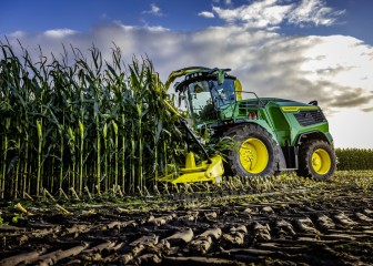 John Deere lanza las nuevas picadoras de forraje F8 y F9