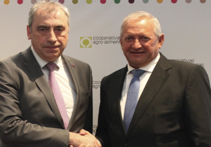 Cooperativas Agro-alimentarias y Agropelayo renuevan su alianza para impulsar el seguro agrario