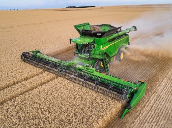 Castilla-La Mancha restringe de nuevo el trabajo en el campo pese al rechazo del sector