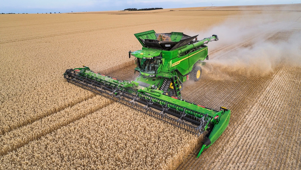 Castilla-La Mancha restringe de nuevo el trabajo en el campo pese al rechazo del sector