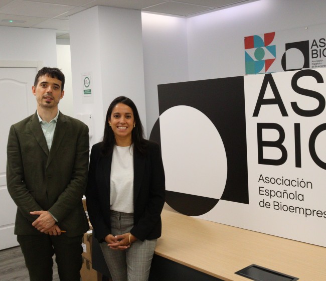 AseBio y Deeplabs se alían para impulsar la incorporación de empresas biotecnológicas en España
