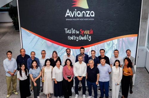 Avianza lidera misión comercial en China para impulsar la carne avícola premium española