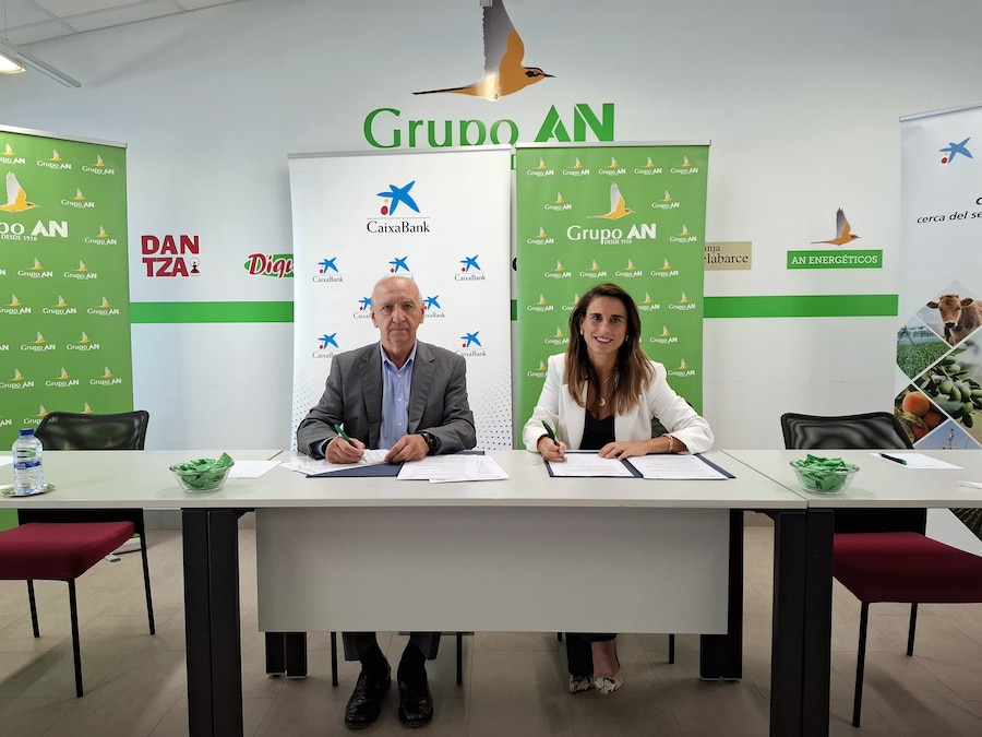 La cooperativa Grupo AN y Caixabank firman un nuevo convenio de colaboración