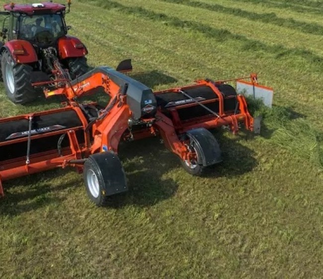 Nuevo rastrillo hilerador de cinta Merge Maxx de Kuhn