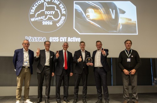 El Valtra G125 CVT Active gana el premio Tractor del Año 2026 en la categoría Utility