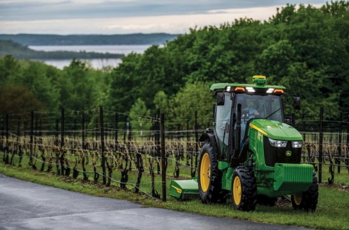 John Deere presenta la nueva serie de tractores 5EN