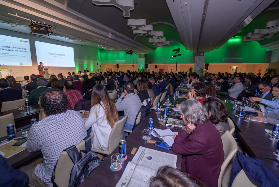 El 18º Symposium de Sanidad Vegetal, epicentro del debate europeo, del 4 al 6 de marzo en el Hotel Meliá Sevilla El 18º Symposium de Sanidad Vegetal, epicentro del debate europeo, del 4 al 6 de marzo en el Hotel Meliá Sevilla
