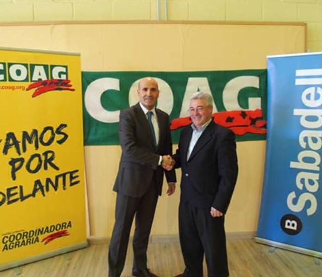 Coordinadora Agraria de Castilla-La Mancha (COAG) y Banco Sabadell firman un acuerdo