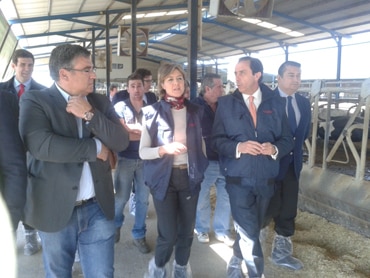 García Tejerina en COVAP: ‘Adoptaremos las medidas necesarias para dar estabilidad al sector lácteo’